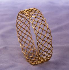 [7x29 18K yellow gold bangle]